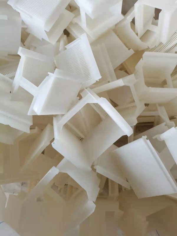 再生EPS市场需求减弱 业者谨慎观望